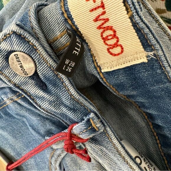 Driftwood Colette Diamond Embroidered Crop Jeans - Picture 3 of 6